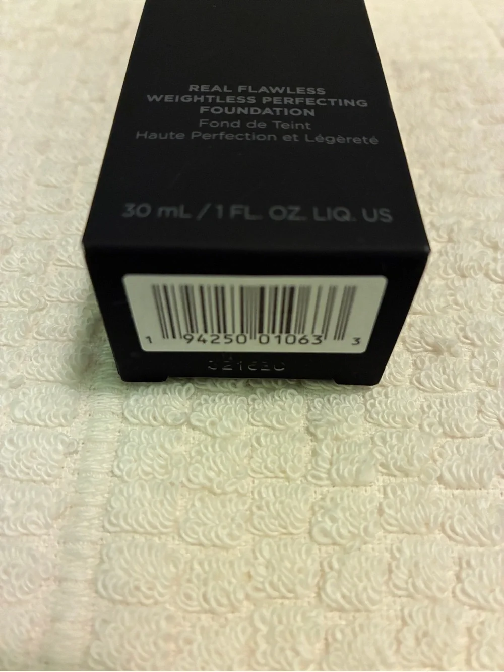 Laura Mercier Foundation Camel 3N2 brand new in box